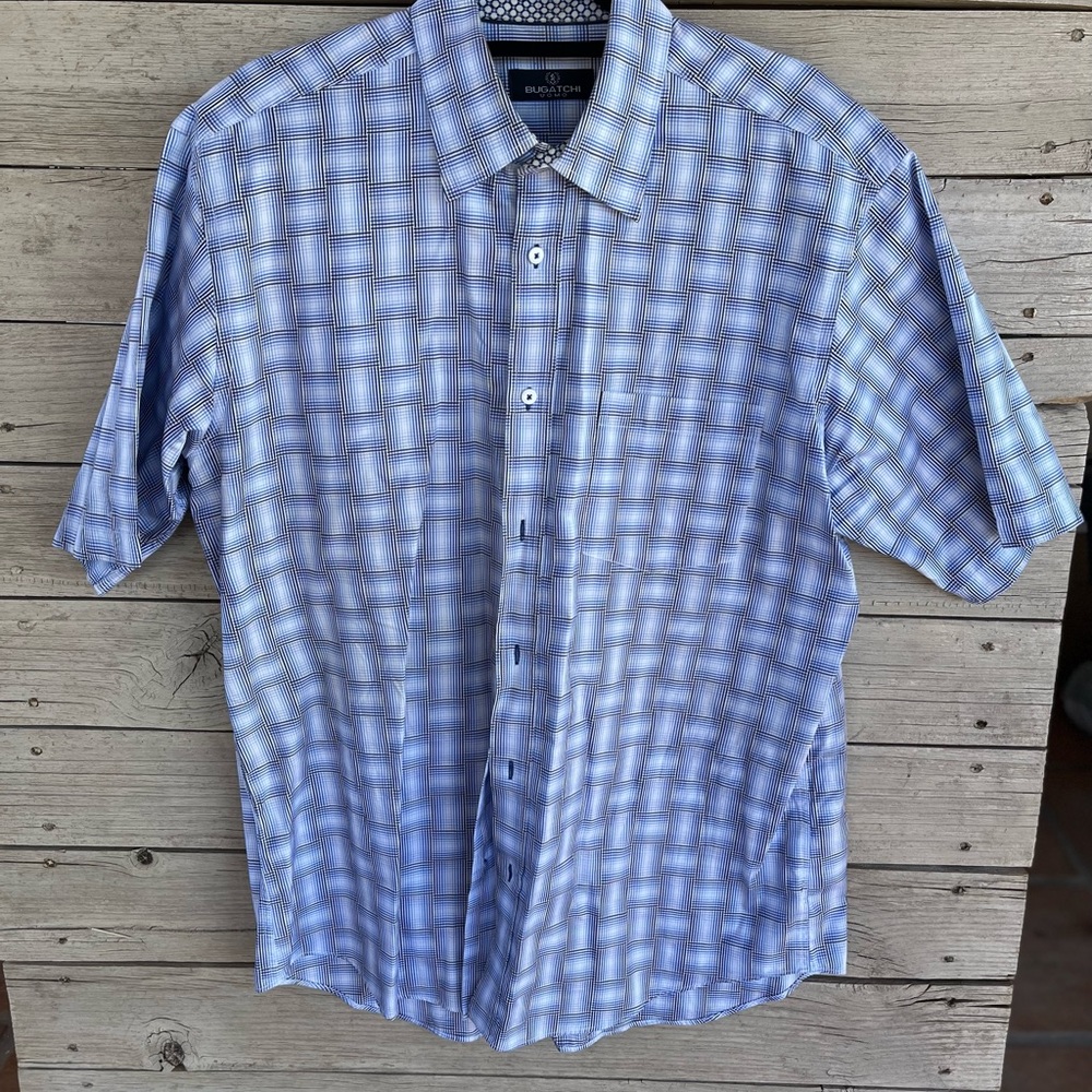 Bugatchi short sleeve button down. SzXL.